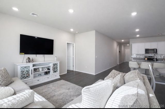 1825 E Vandalia Street, Broken Arrow, OK 74012