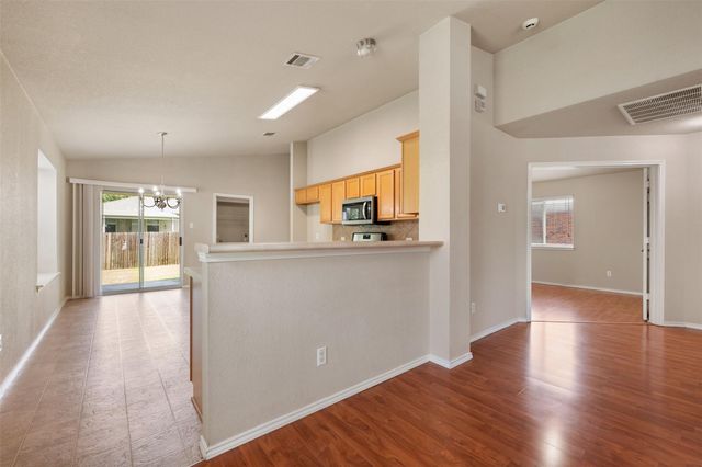 1004 Whitley DR, Leander, TX 78641