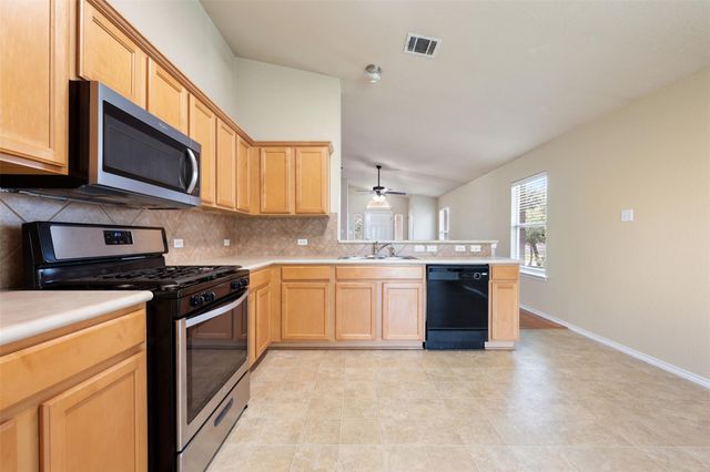 1004 Whitley DR, Leander, TX 78641