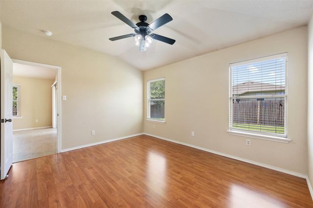 1004 Whitley DR, Leander, TX 78641