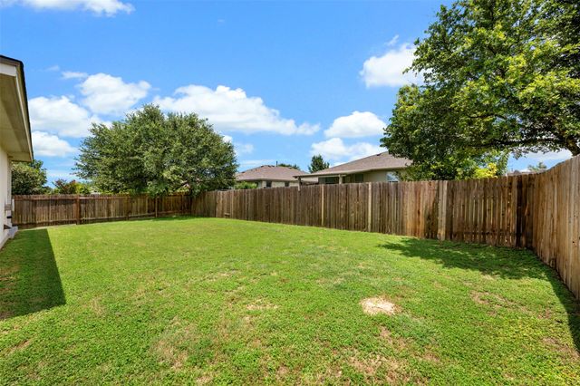 1004 Whitley DR, Leander, TX 78641