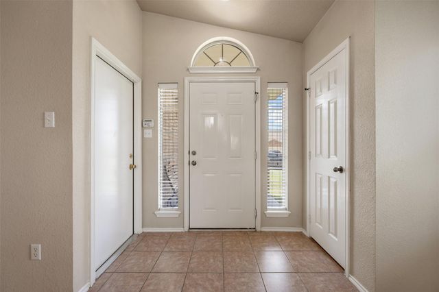 1004 Whitley DR, Leander, TX 78641