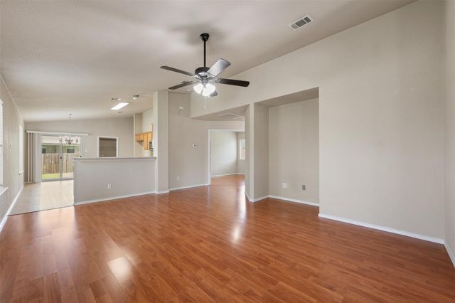 1004 Whitley DR, Leander, TX 78641