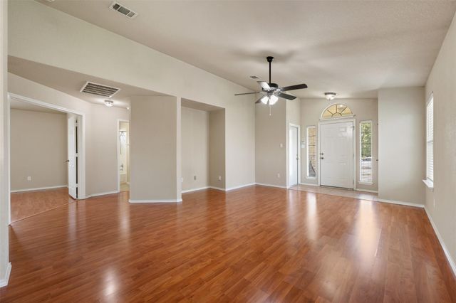 1004 Whitley DR, Leander, TX 78641