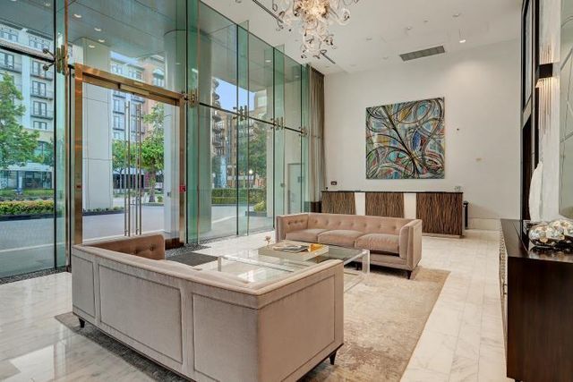 2727 Kirby Drive 16C, Houston, TX 77098