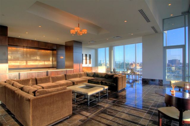 2727 Kirby Drive 16C, Houston, TX 77098