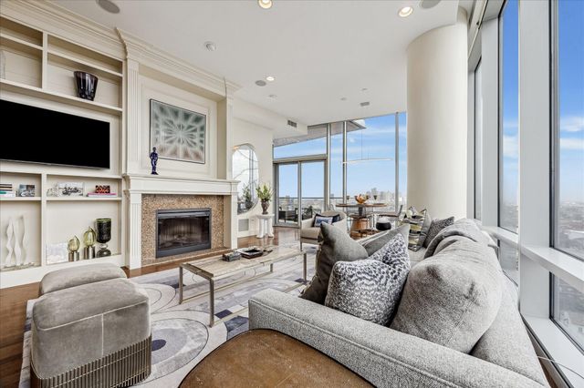 2727 Kirby Drive 16C, Houston, TX 77098