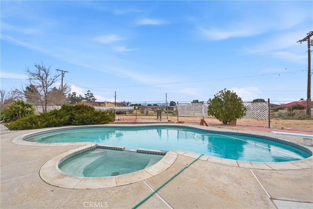 19629 Oneida, Apple Valley, CA 92307