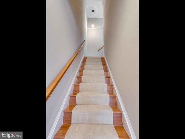 4493 MONMOUTH ST, Fairfax, VA 22030