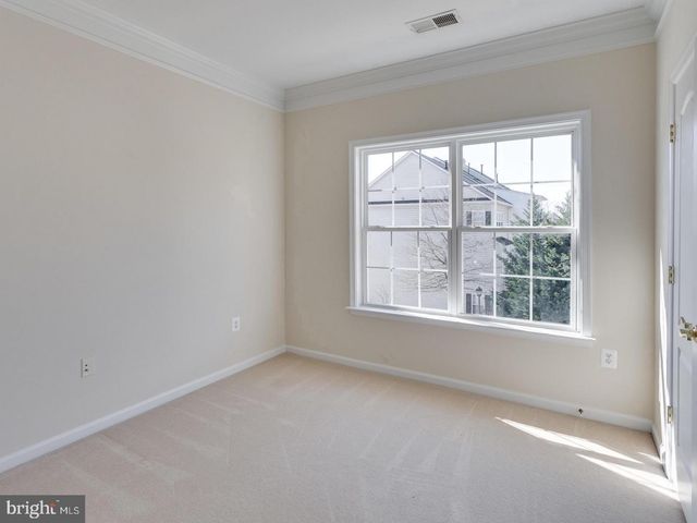 4493 MONMOUTH ST, Fairfax, VA 22030