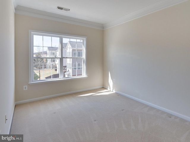 4493 MONMOUTH ST, Fairfax, VA 22030