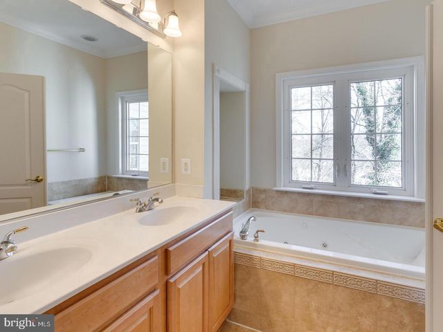 4493 MONMOUTH ST, Fairfax, VA 22030
