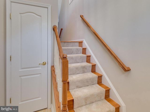 4493 MONMOUTH ST, Fairfax, VA 22030