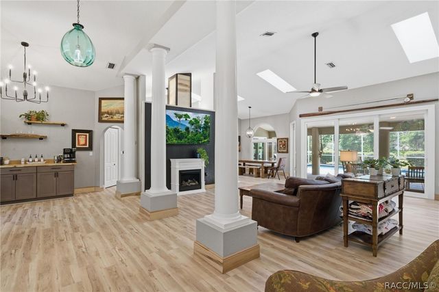 4244 N Butternut Avenue, Beverly Hills, FL 34465