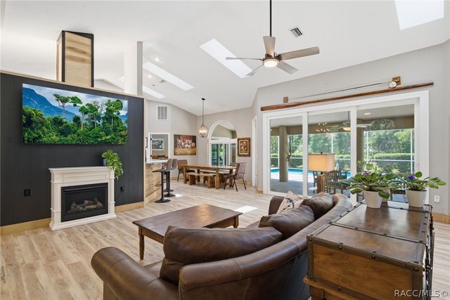 4244 N Butternut Avenue, Beverly Hills, FL 34465