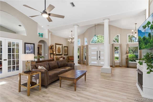 4244 N Butternut Avenue, Beverly Hills, FL 34465