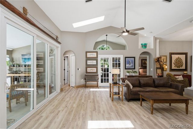 4244 N Butternut Avenue, Beverly Hills, FL 34465