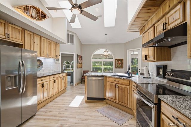 4244 N Butternut Avenue, Beverly Hills, FL 34465