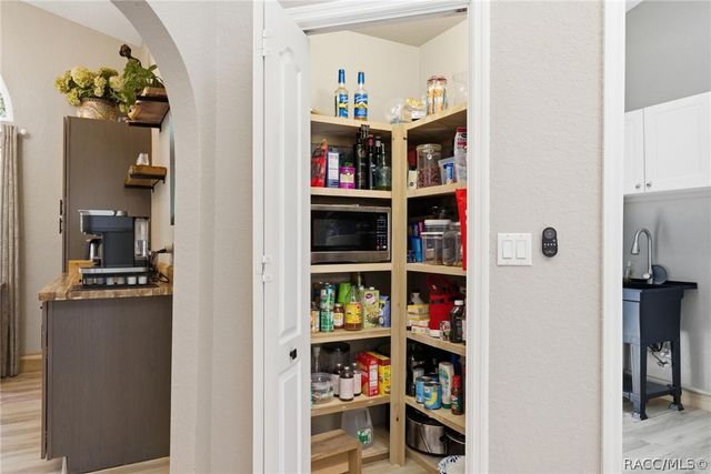 4244 N Butternut Avenue, Beverly Hills, FL 34465