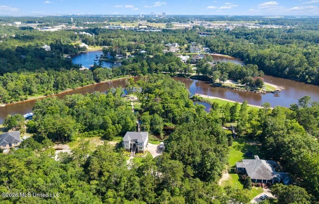 Woodland Circle, D'iberville, MS 39532