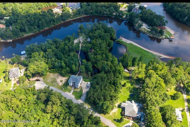 Woodland Circle, D'iberville, MS 39532
