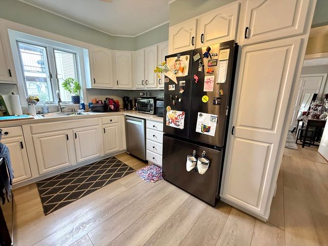 15 Putnam St 1, Watertown, MA 02472