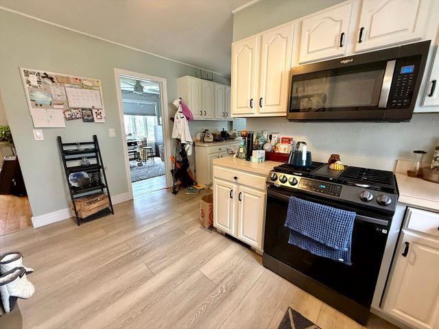 15 Putnam St 1, Watertown, MA 02472