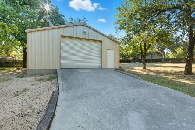 119 Forest Creek Circle, Weatherford, TX 76088