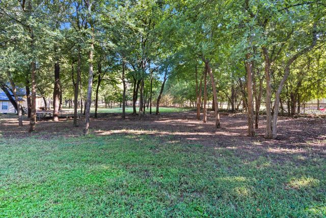 119 Forest Creek Circle, Weatherford, TX 76088