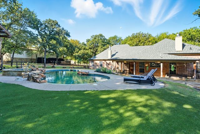 119 Forest Creek Circle, Weatherford, TX 76088