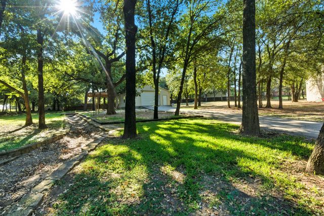 119 Forest Creek Circle, Weatherford, TX 76088