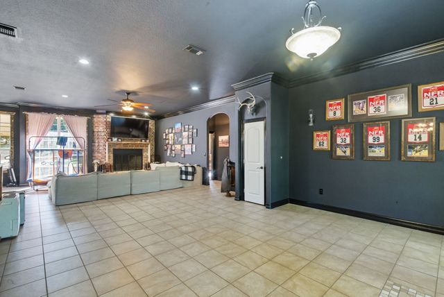 119 Forest Creek Circle, Weatherford, TX 76088