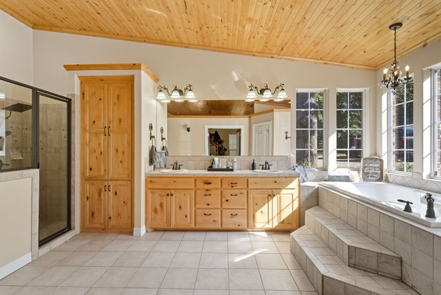 119 Forest Creek Circle, Weatherford, TX 76088