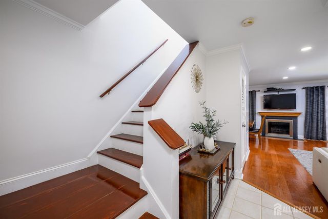 136 Woodmere Drive, Parlin, NJ 08859