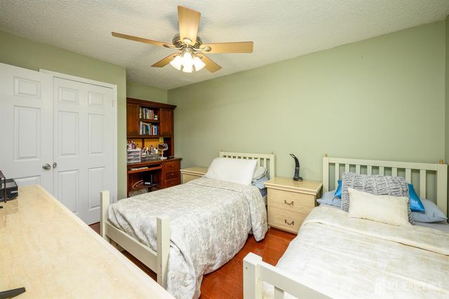 136 Woodmere Drive, Parlin, NJ 08859