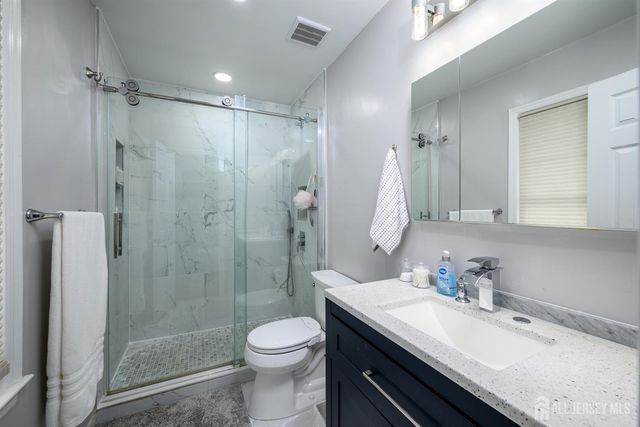 136 Woodmere Drive, Parlin, NJ 08859