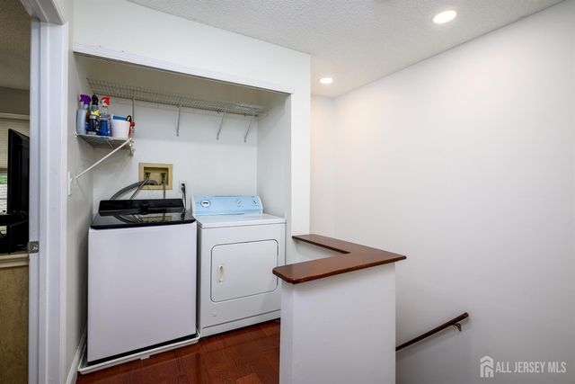 136 Woodmere Drive, Parlin, NJ 08859