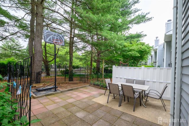 136 Woodmere Drive, Parlin, NJ 08859