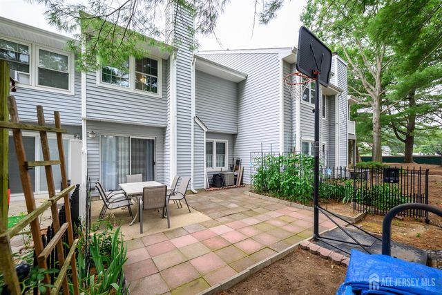 136 Woodmere Drive, Parlin, NJ 08859