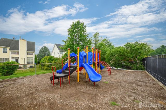 136 Woodmere Drive, Parlin, NJ 08859