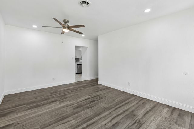 4233 Quails Lane, Fort Worth, TX 76119