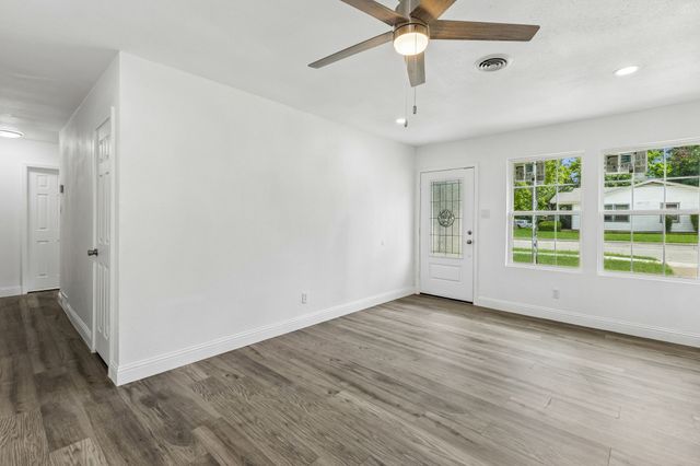 4233 Quails Lane, Fort Worth, TX 76119