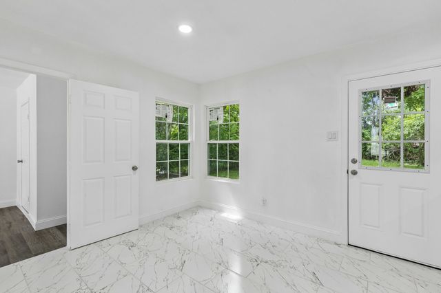 4233 Quails Lane, Fort Worth, TX 76119