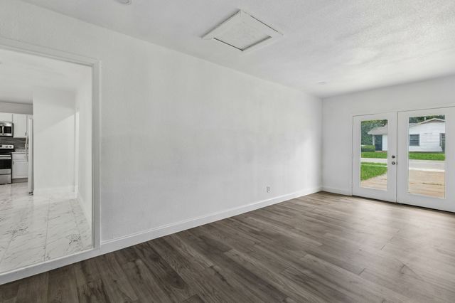 4233 Quails Lane, Fort Worth, TX 76119