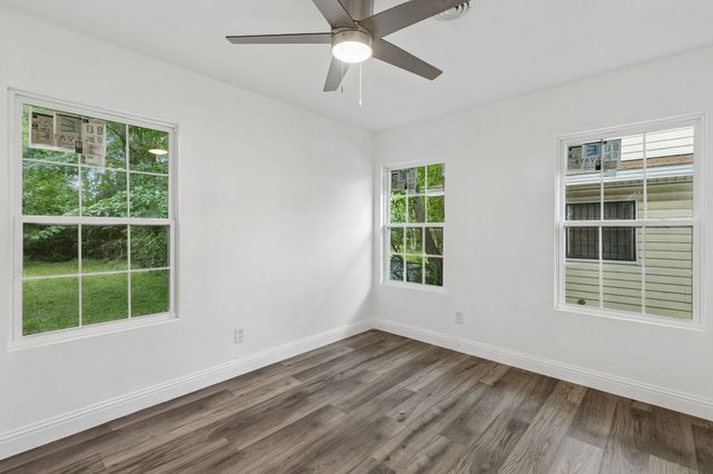 4233 Quails Lane, Fort Worth, TX 76119