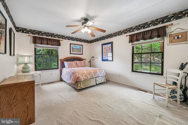 12 RAMBLE PL, Blackwood, NJ 08012