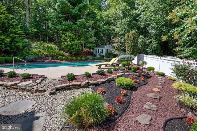 12 RAMBLE PL, Blackwood, NJ 08012