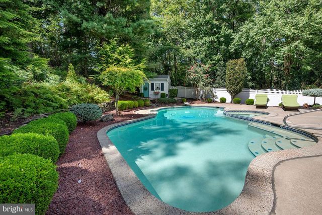 12 RAMBLE PL, Blackwood, NJ 08012