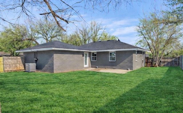 10407 Ridgeview Drive, Oklahoma City, OK 73120