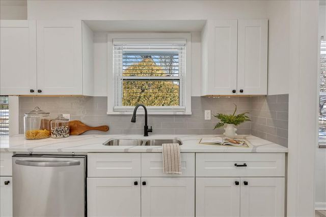 10407 Ridgeview Drive, Oklahoma City, OK 73120
